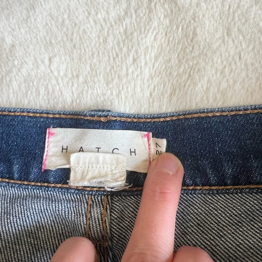 Hatch Cut Off Maternity Denim Shorts - Picture 3 of 4